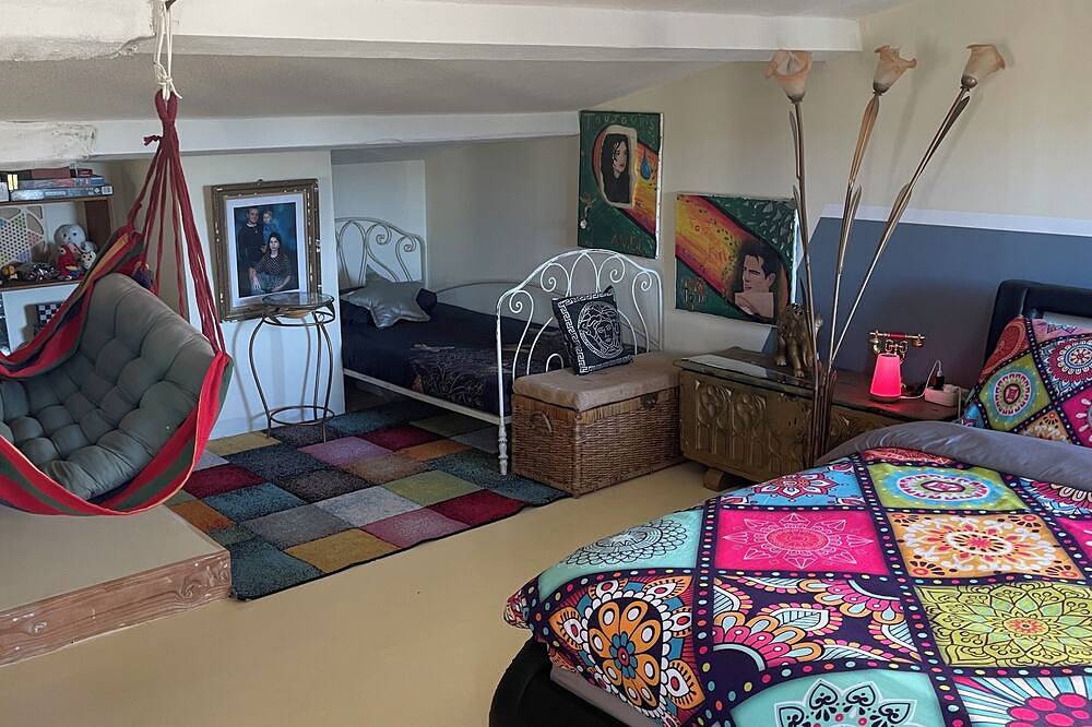 Appartement entier, Appartement en Centre-Ville avec Vue et Jacuzzi ! Idéal couple ou petite famille in Ganges, Région de Lodève