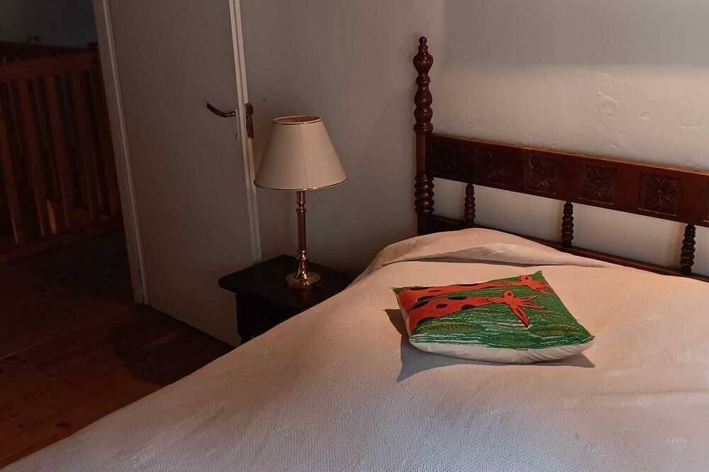 Authentique petite maison de village dans un champ, mare et animaux de ferme in Lyaud, Région de Thonon-les-Bains