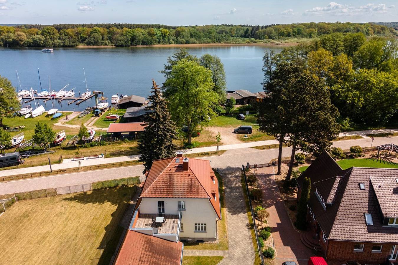 Ganze Wohnung, Ferienwohnung „Strandgut“ am Malchower See mit Garten in Malchow, Fleesensee
