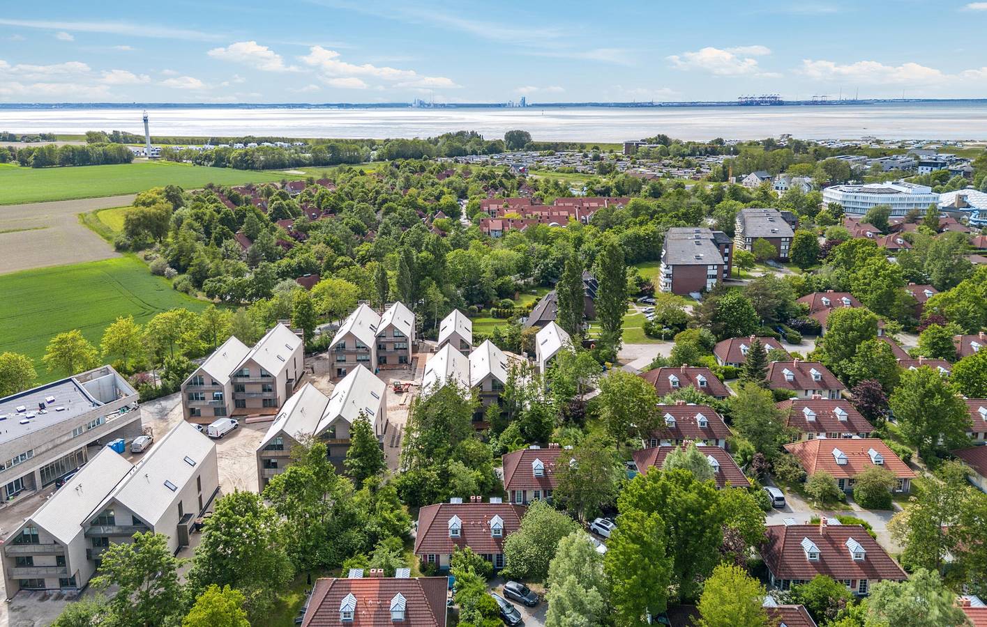 Ganze Ferienwohnung, Surfside Retreat mit Terrasse | 900m Küstenlinie | 700m Restaurants in Tossens, Butjadingen
