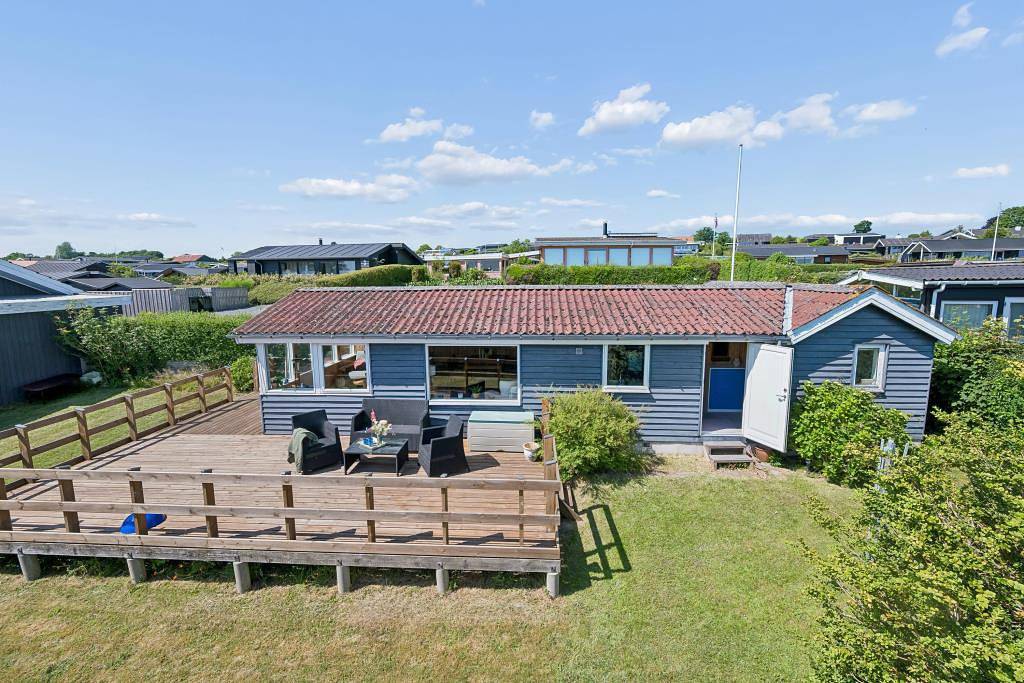 Gemütliches Ferienhaus mit traumhaftem Meerblick am Følle Strand in Følle Strand, Süddjursland