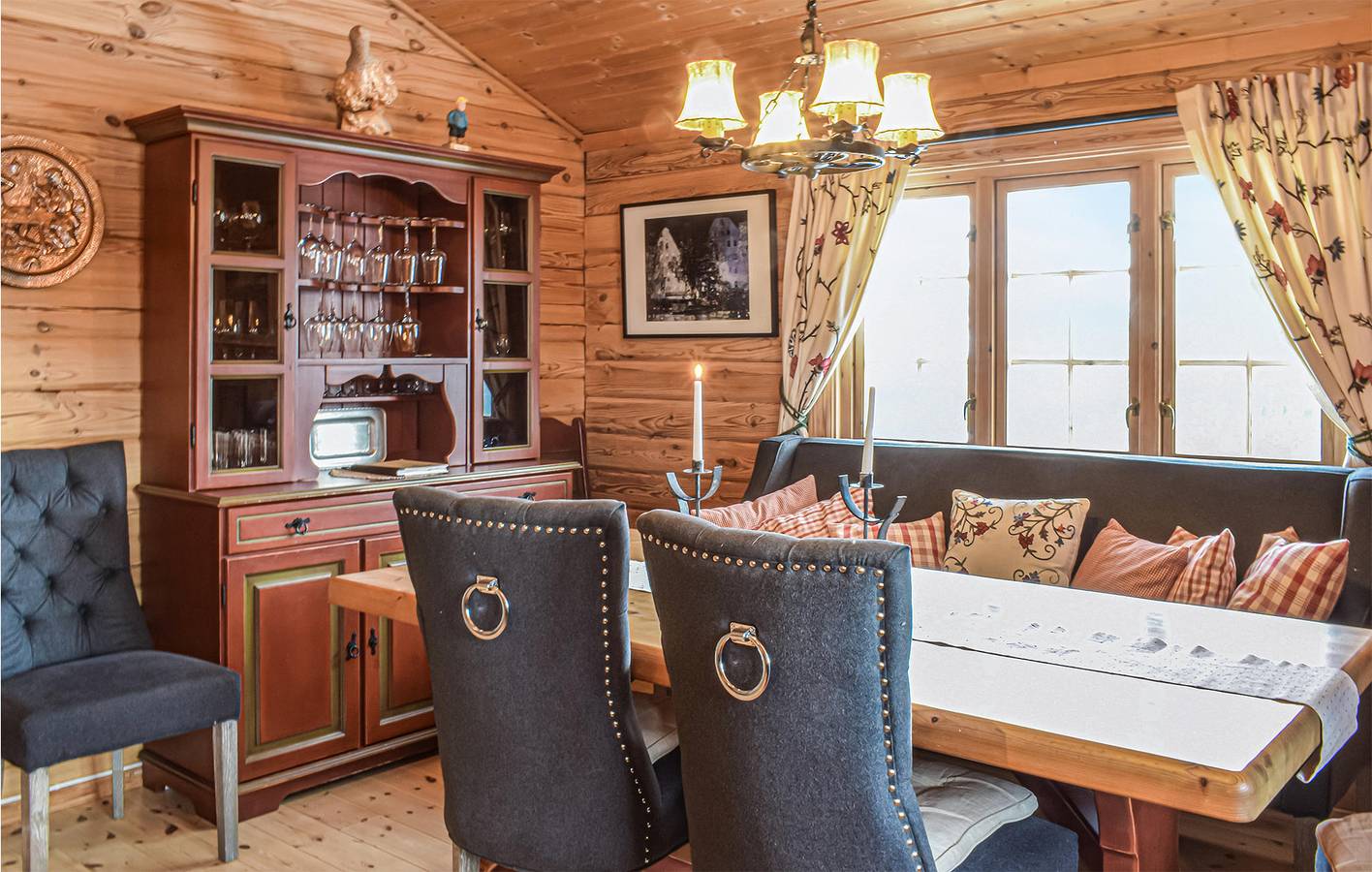 Feriehus for 9 personer med hage in Myrkdalen, Voss