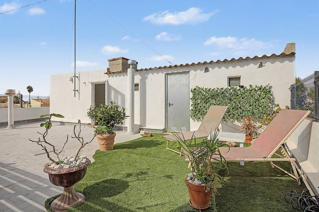 Entire apartment, Apartment 'Lo Raco Del Delta' with Private Terrace, Wi-Fi and Air Conditioning in Sant Jaume d'Enveja, Delta de l'Ebre