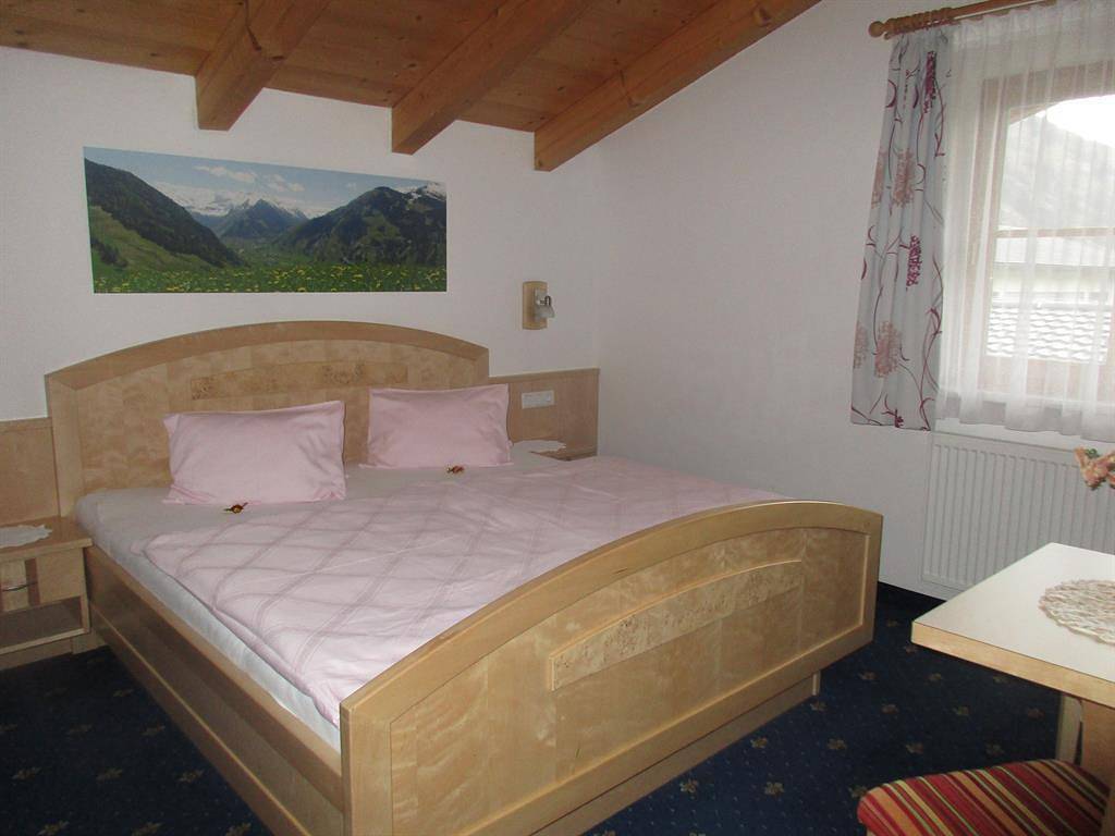 Ganze Ferienwohnung, Suite im Dachg./2 Schlafräume / 1 Badez. sep Wc in Rauris, Ski Amadé