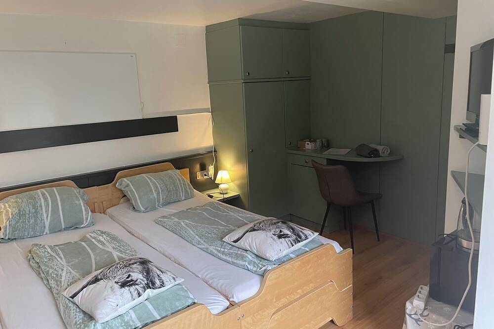 Doppelzimmer Stieflberg mit Dusche Toilette und Frühstück in Stall, Bezirk Spittal an der Drau