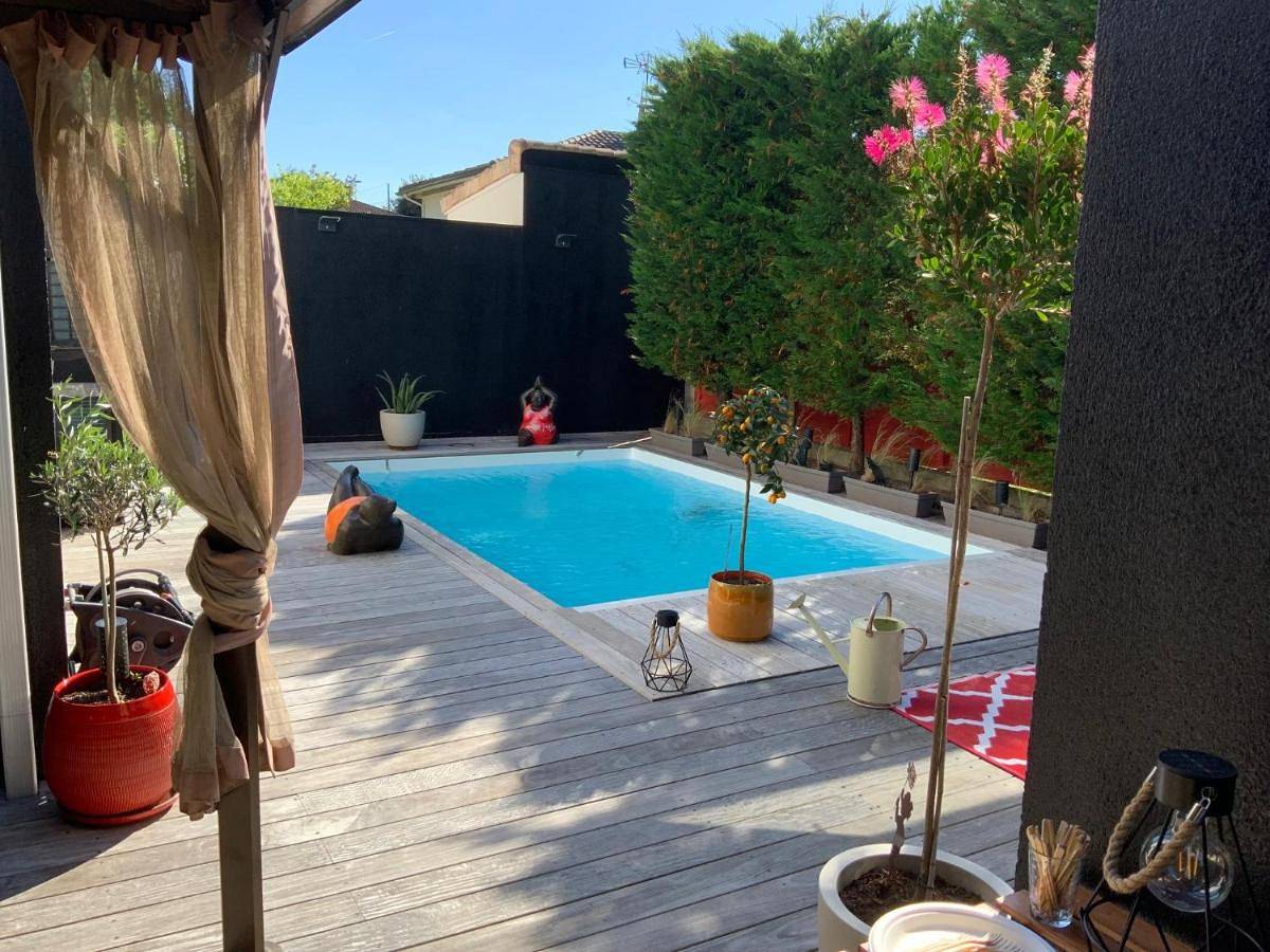 Two-Bedroom Villa in Caudéran (Bordeaux), Bordeaux