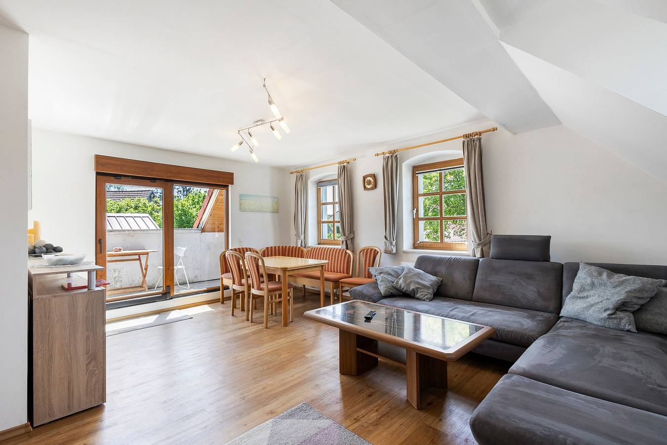 Entire apartment, Apartment 'Ferienwohnung Weiden' with Shared Terrace, Balcony and Wi-Fi in Weiden in der Oberpfalz, Naturpark Nördlicher Oberpfälzer Wald