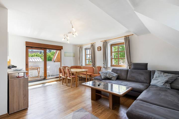 Apartamento entero, Apartamento 'Ferienwohnung Weiden' con terraza compartida, balcón y Wi-Fi in Weiden in der Oberpfalz, Baviera Oriental