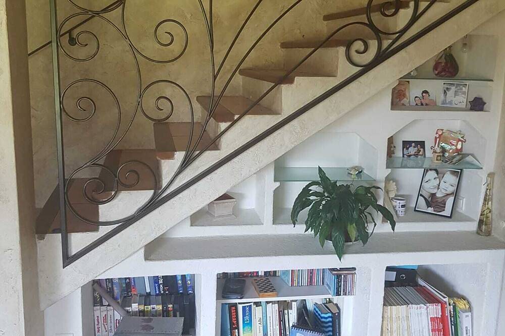 For rent Mas Provençal in Saint-Andiol, Arles region