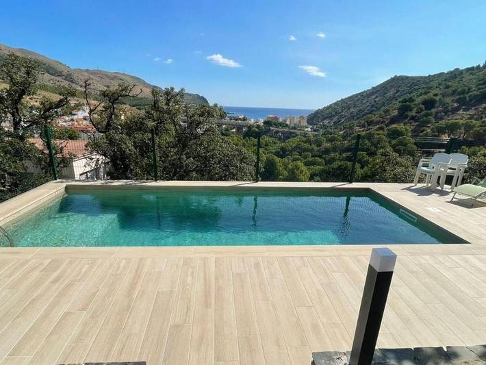 Villa pour 8 personnes, avec piscine et jardin - 1