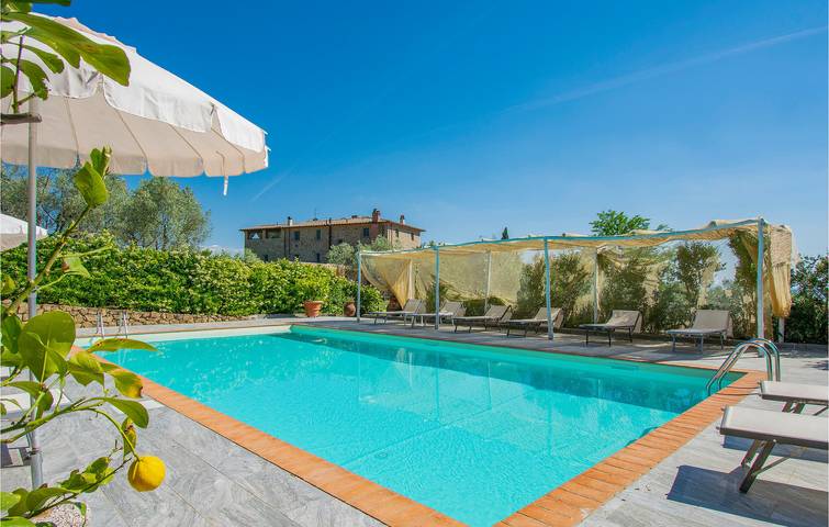 Appartamento intero, Appartamento AC a bordo piscina con parcheggio e WiFi, vicino a Torrente Nievole in Larciano, Provincia di Pistoia