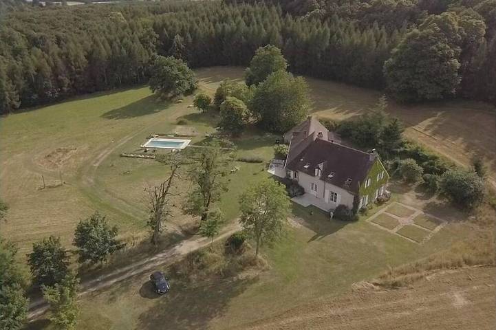 Location de vacances pour 12 personnes, avec Balcon/Terrasse ainsi que Terrasse et Jardin à La Tagnière