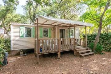 Camping pour 6 personnes, avec piscine et terrasse, animaux acceptés à Saint-Georges-de-Didonne