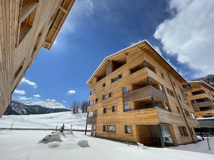 Ferienwohnung für 4 Personen, mit Garten und Whirlpool sowie Pool in Disentis