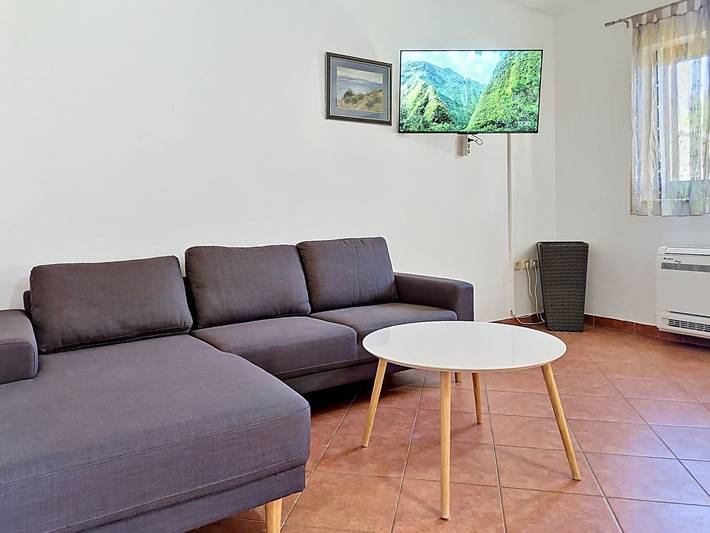 Location de vacances pour 12 personnes, avec jardin et balcon à Supetar - 4