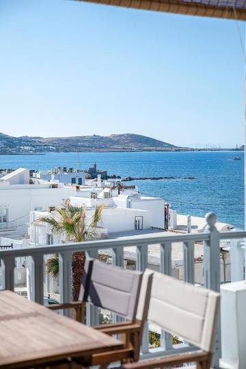 Gîte pour 5 personnes, avec vue et balcon dans Náoussa