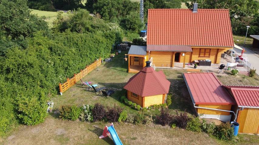 Ferienhaus für 6 Personen, mit Balkon und Garten sowie Sauna und Seeblick in Mecklenburg-Strelitz - 2