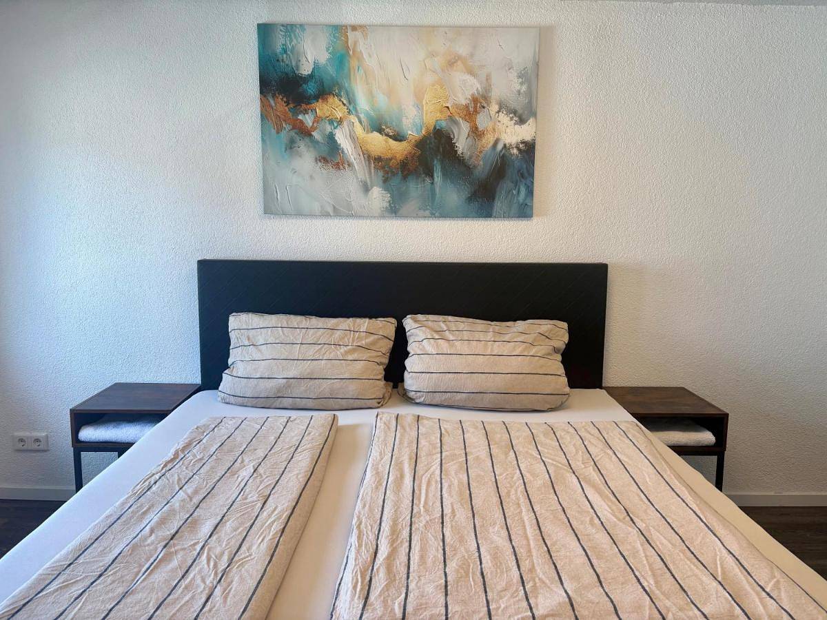 Ganze Wohnung, Siyen one with 24h Check-in in Lampertheim, Bergstraße