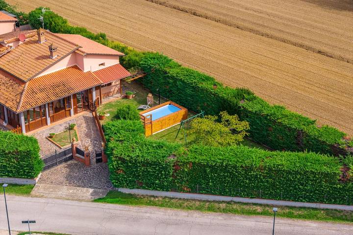 Casa de vacaciones para 2 personas con piscina in Castiglione del Lago, Lago Trasimeno