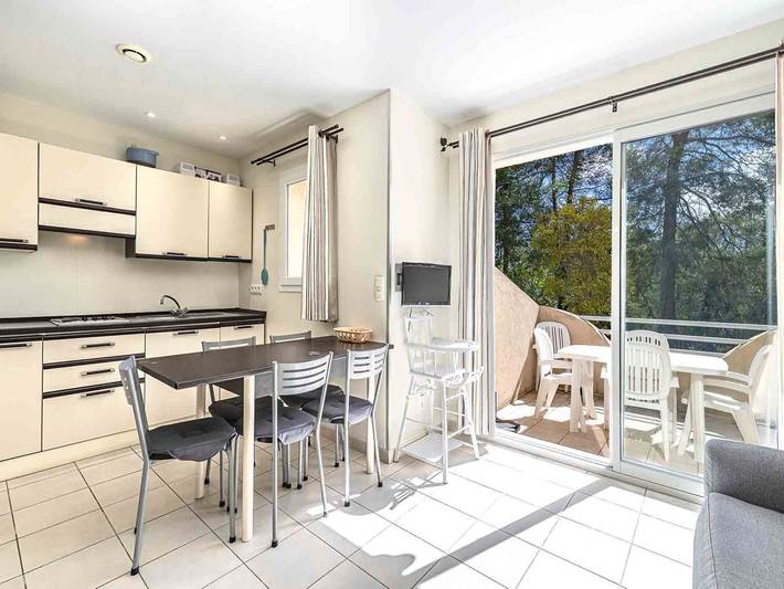 Gîte pour 5 personnes, avec terrasse et piscine, animaux acceptés dans Favone - 3