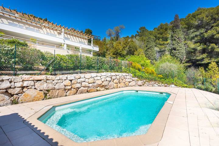 Gîte pour 6 personnes, avec piscine et balcon à Èze - 3