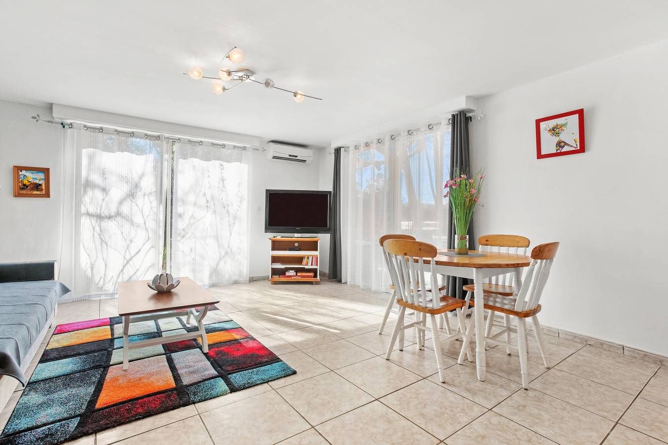 Vakantiehuis 'Maison D'Odette' met privéterras, wifi en airconditioning in Tourves, Brignoles region