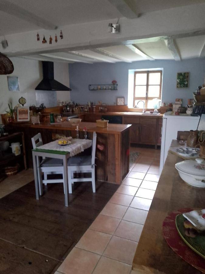 Double Room with Private Bathroom in Busserolles, Parc naturel régional Périgord-Limousin
