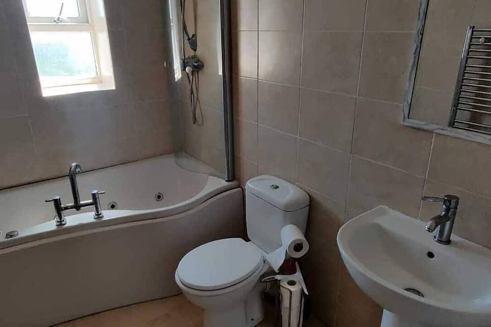 Entire apartment, Unique grand space in Huddersfield, West Yorkshire