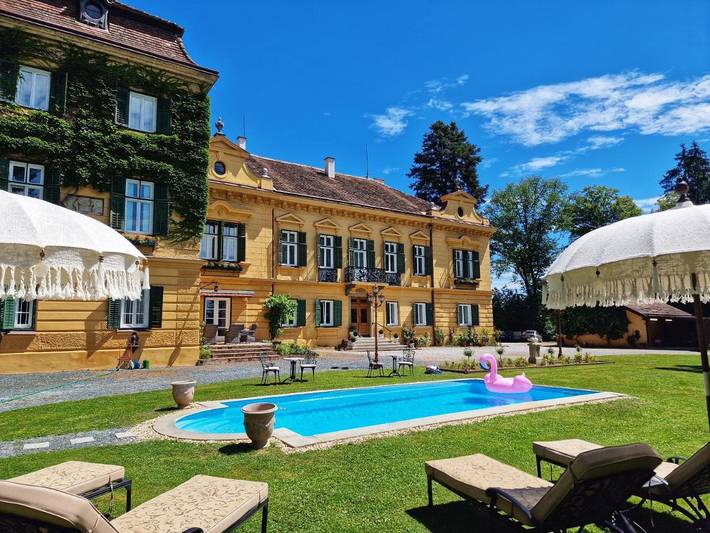 B&B für 4 Personen, mit Pool und Sauna sowie Garten und Ausblick in der Oststeiermark