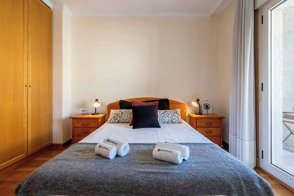 Apartamento entero, Sunny Beachside Escape by Host Wise in Povoa de Varzim, Distrito de Porto