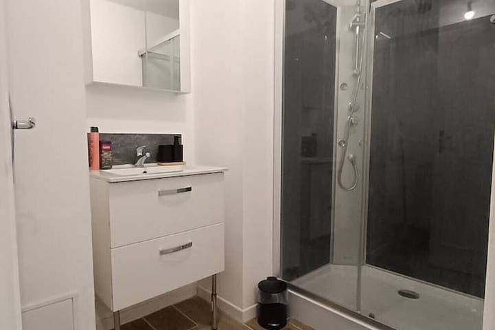 Entire apartment, Fontaine Belle Eau - Serves 3 in Fontainebleau, Seine-et-Marne
