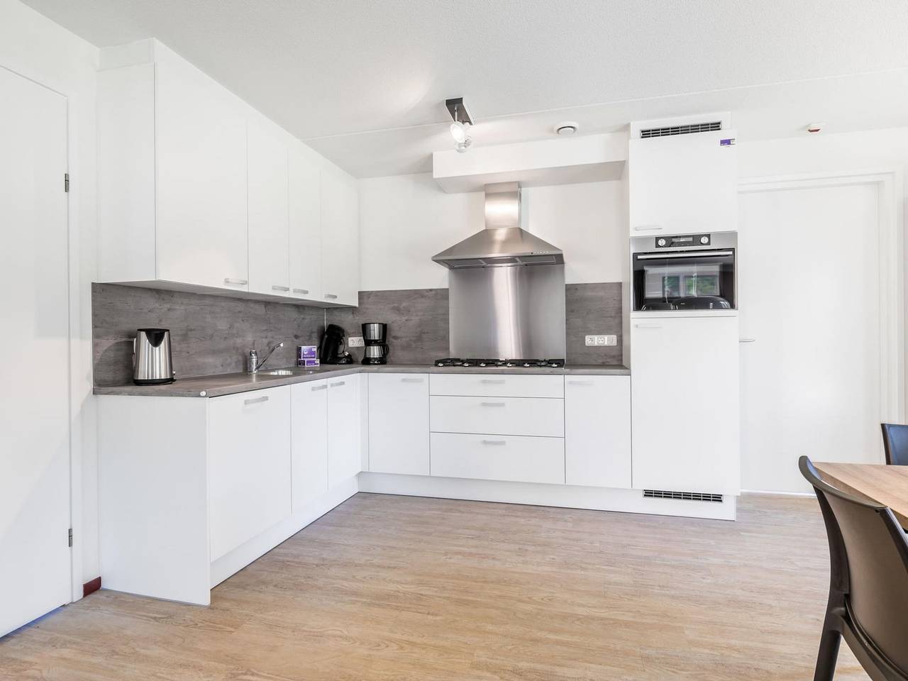 Luxurious villa with whirlpool and dishwasher near a reserve in Weert, Limburg (Niederlande)