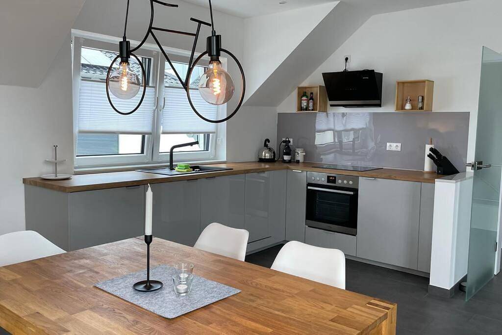 Ganze Wohnung, Ferienwohnung - nah an Phantasialand, Köln & Bonn in Weilerswist, Rheinland