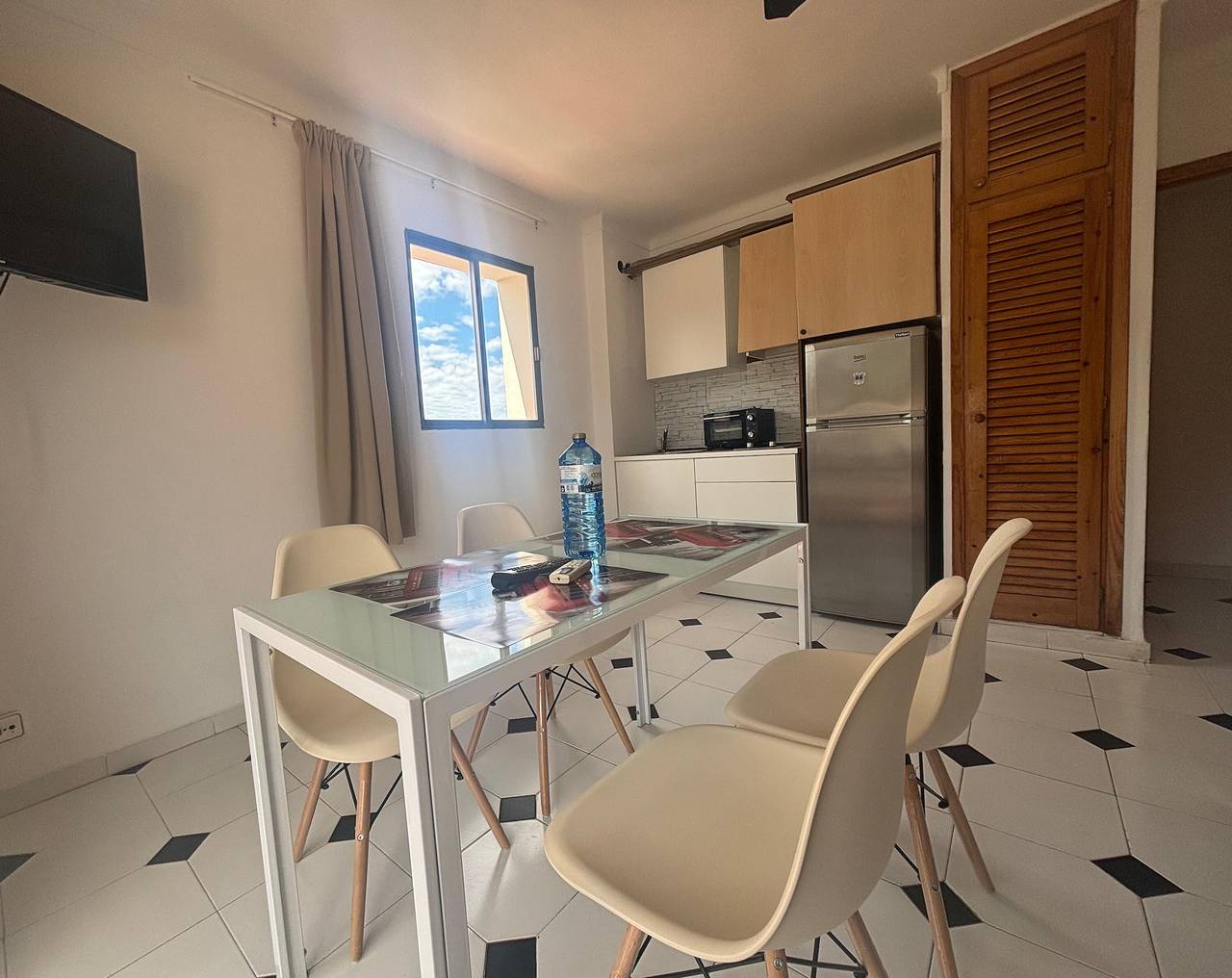 Apartment im Hotel 'Apartamento Doble' mit Gemeinschaftspool in S'Arenal Petit, Sant Joan de Labritja