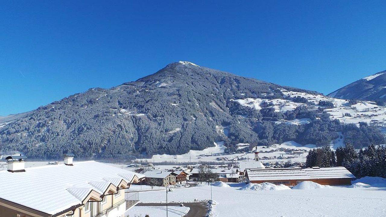 Ganze Ferienwohnung, Ferienwohnung für 4 Personen (45 m²) in Ried im Zillertal in Ried im Zillertal, Ski-Optimal Hochzillertal
