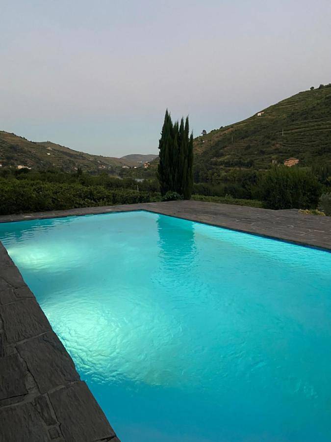 Location de vacances pour 10 personnes, avec jardin et terrasse ainsi que piscine et vue dans Mesão Frio - 3