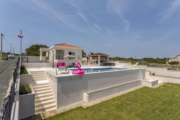 Ferienhaus für 6 Personen, mit Garten und Pool - 1