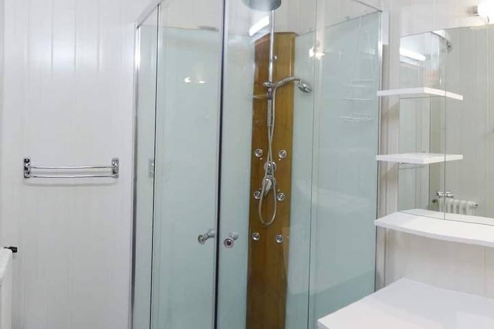 Ganze Wohnung, Apartment-12-Eigenes Badezimmer-Familie-Terrasse in Saint-Jorioz, Parc naturel régional du Massif des Bauges