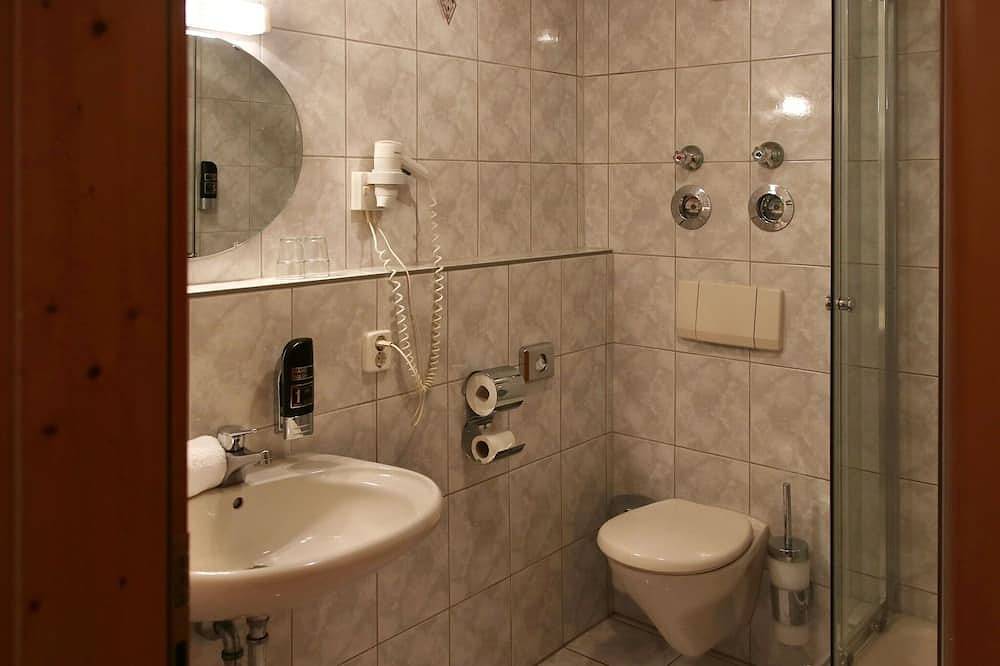 Ganze Wohnung, Ferienwohnung mit großer Wohnküche und 2 Schlafzimmer, 62 m² in Soyen, Landkreis Rosenheim