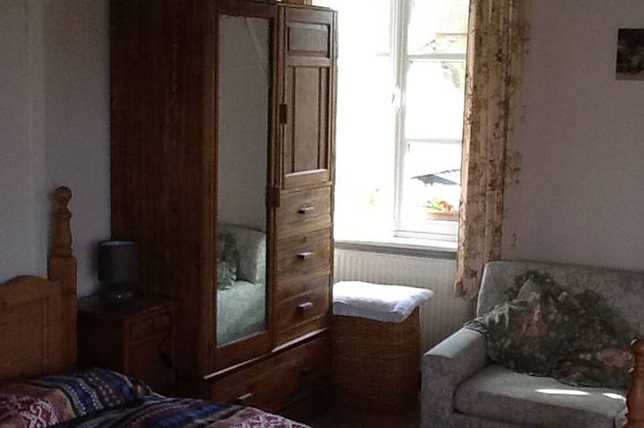 Location de vacances pour 8 personnes, avec jardin et terrasse à Vindefontaine - 4