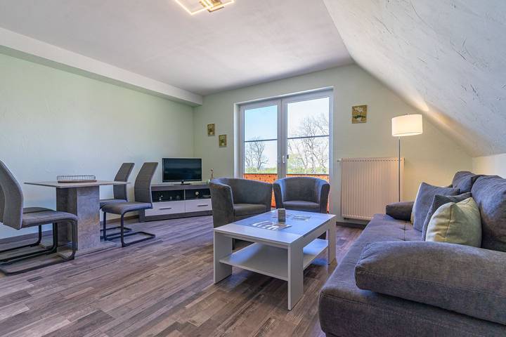 Ferienwohnung für 4 Personen, mit Balkon und Garten sowie Ausblick in Lohme