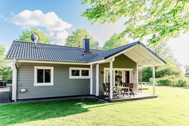 Ferienhaus für 4 Personen, mit Terrasse und Garten in Grundhof