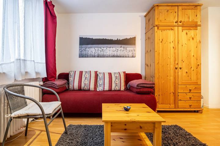 Entire apartment, Friendly Apartment in Lemgo with Shared Garden and Wi-Fi in Lemgo, Kreis Lippe
