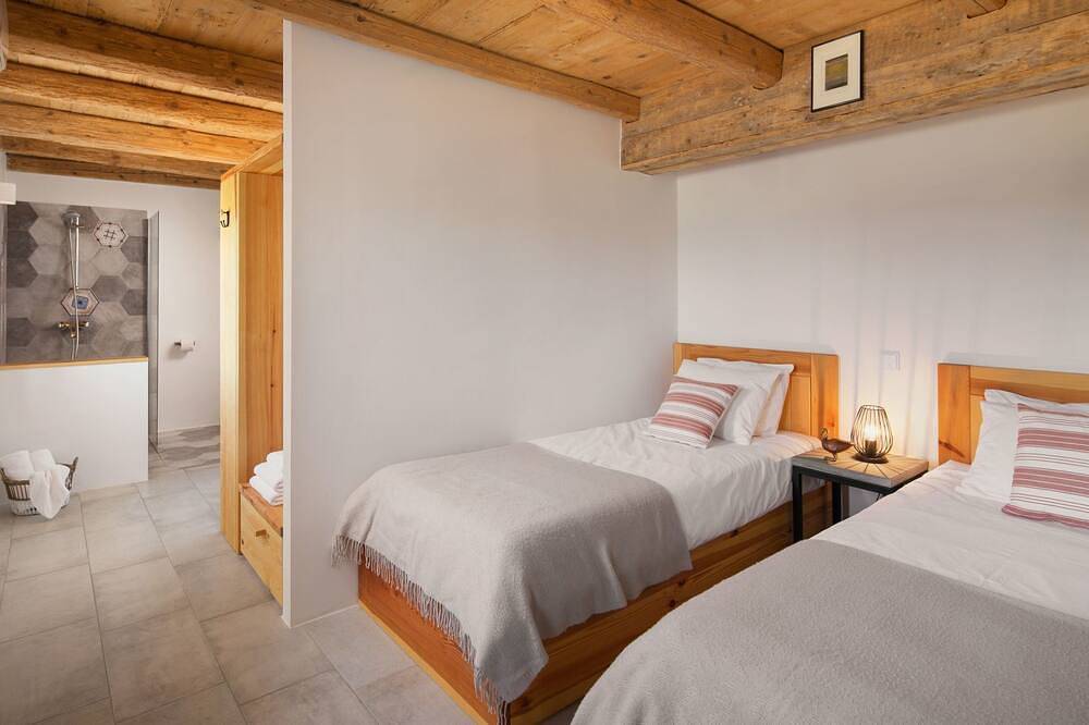 Villa Flavia Traditionelles Steinhaus mit Pool in Umaška regija