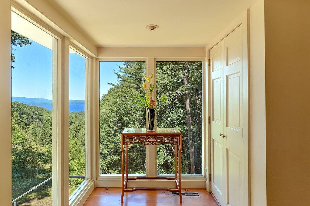 Antiker Charme, moderne Annehmlichkeiten, See- und Bergblick in Gilford, Lake Winnipesaukee