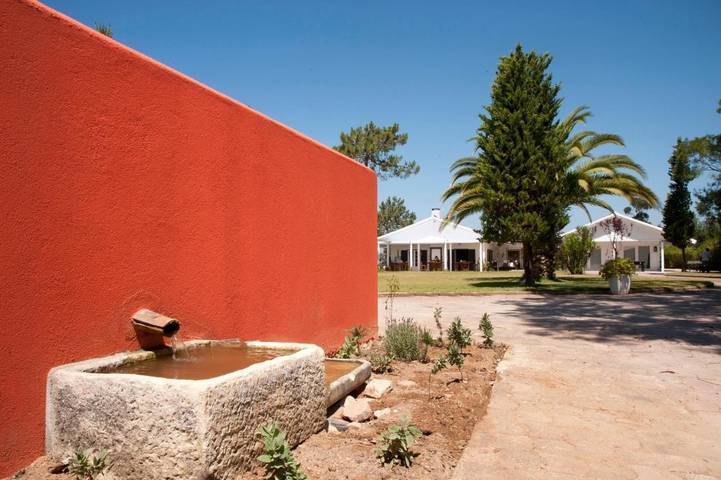 BnB für 33 Personen, mit Balkon und Terrasse sowie Garten und Pool in Metropolregion Lissabon