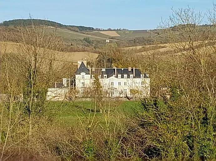 Appartement de vacances pour 3 personnes, avec Terrasse ainsi que Jardin et Vue dans Vincelles (Yonne)