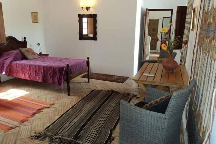 Casa de campo de 2 dormitorios con aire acondicionado y piscina privada grande in Santa Bárbara de Nexe, Distrito de Faro