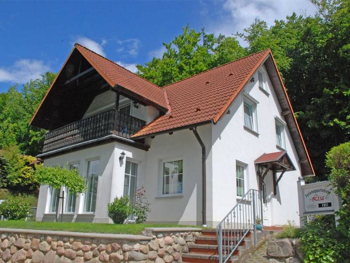 Ferienwohnung für 2 Personen, mit Garten und Terrasse, kinderfreundlich in Sellin