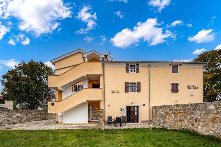 Appartement de vacances pour 4 personnes, avec terrasse